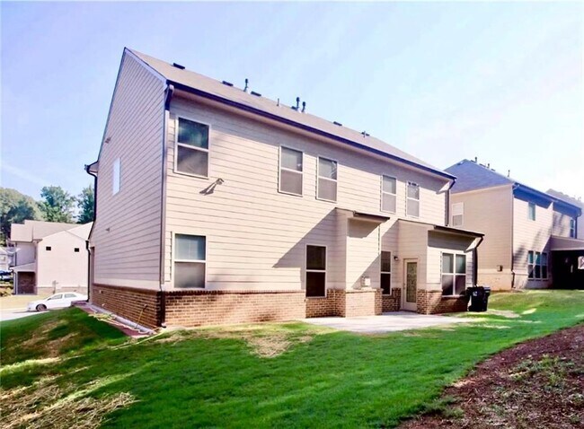 Building Photo - 2568 Paden Birch Dr