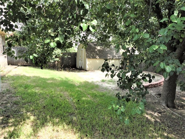 Building Photo - 10236 Westward Dr