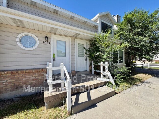 Building Photo - 1091 Shepard Ln