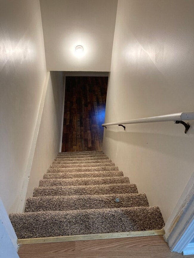 Building Photo - Weather is Cold .. This Property is H*O*T