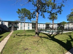 Building Photo - 130 Oyster Creek Dr