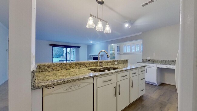 Building Photo - 21096 Boulder Cir