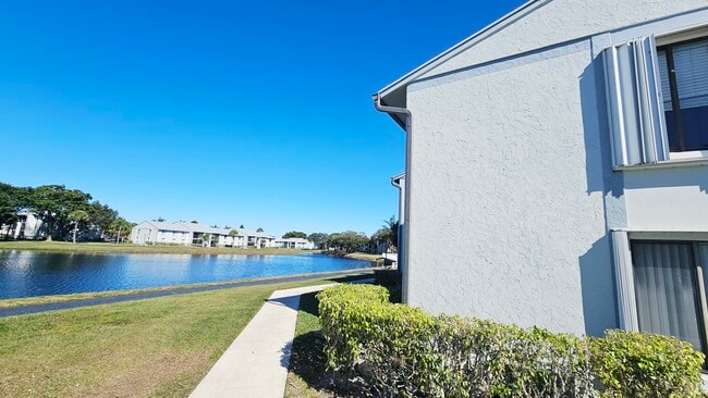 Building Photo - 1001 Green Pine Blvd