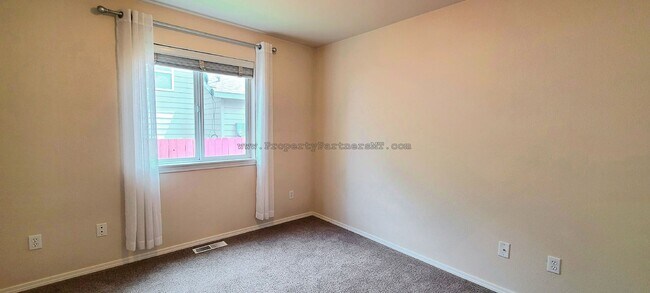 Building Photo - 5Bd/2Ba Spacious House in Durston Meadows