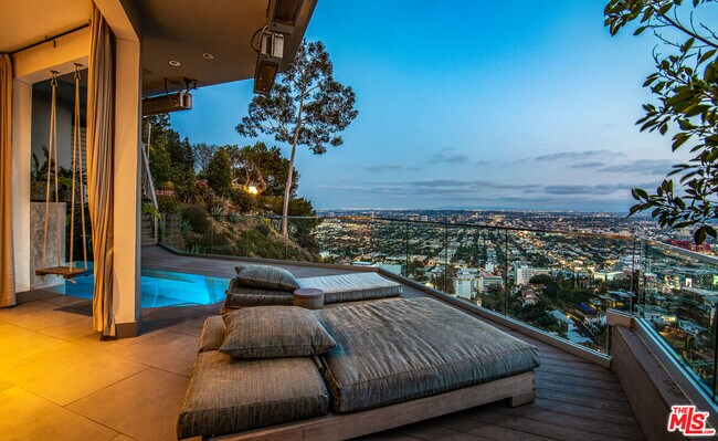 Building Photo - 8572 Hillside Ave