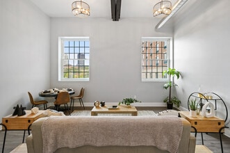 Building Photo - 905 Bingham St