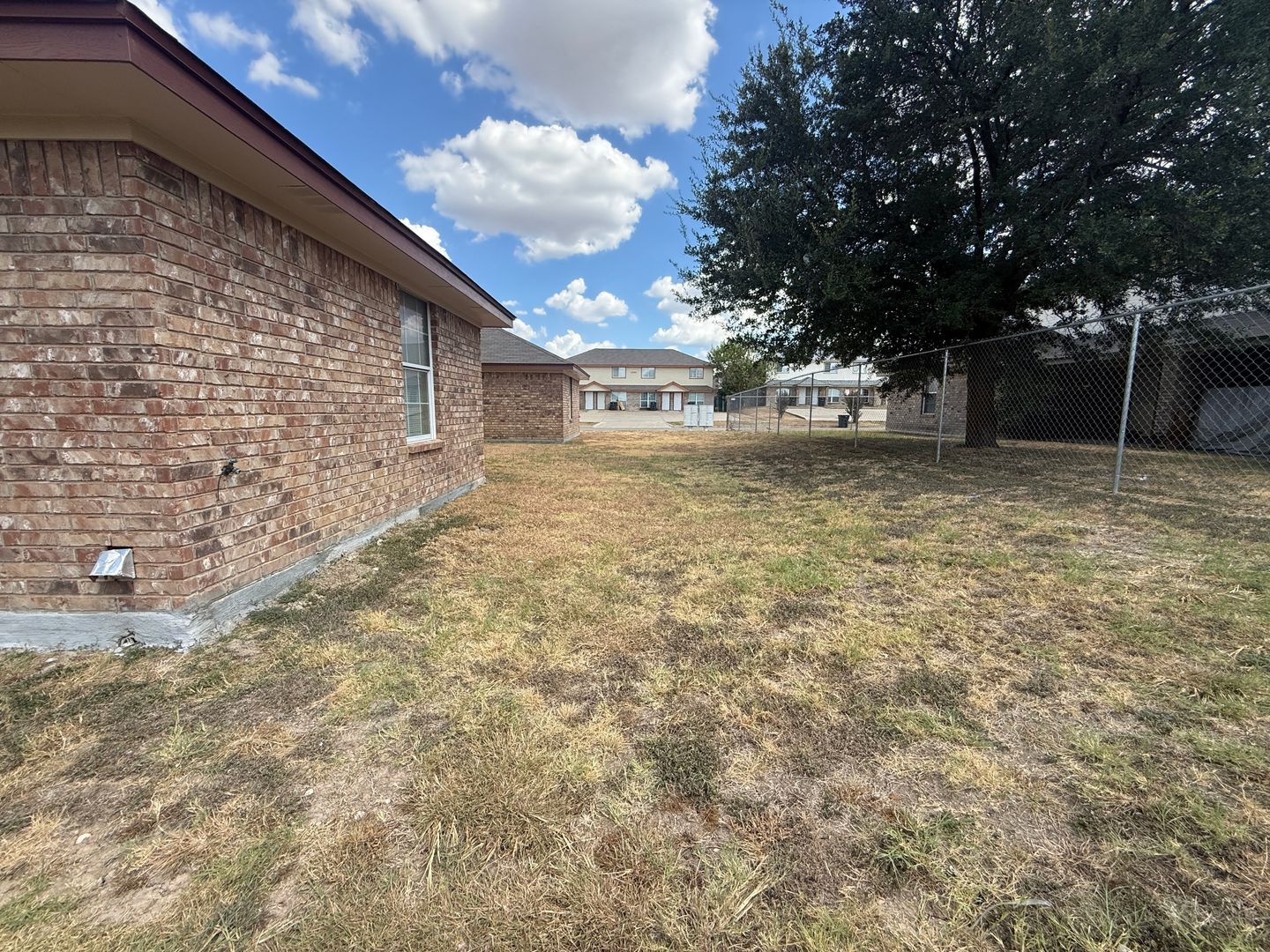 Building Photo - 4000 Doraine Ct