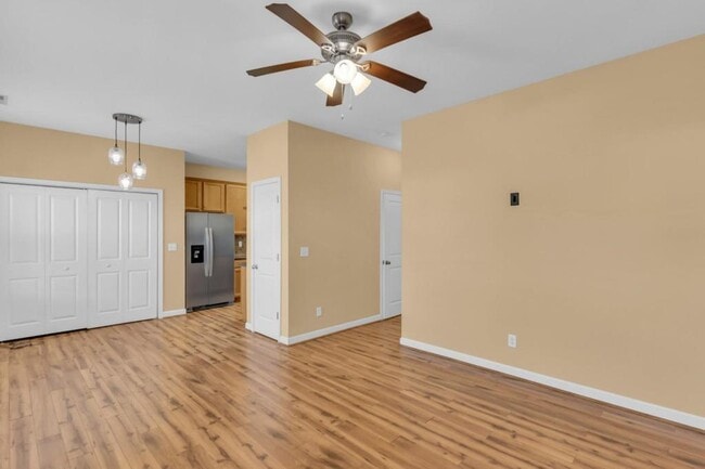Building Photo - 69 Thornbury Dr