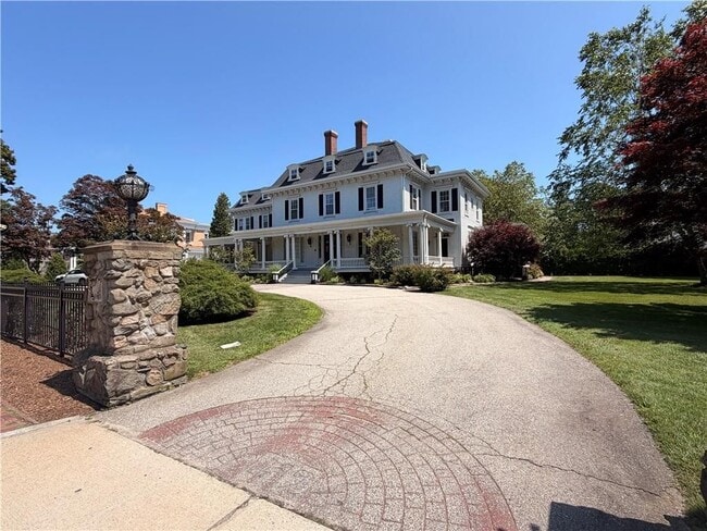 Building Photo - 412 Bellevue Ave