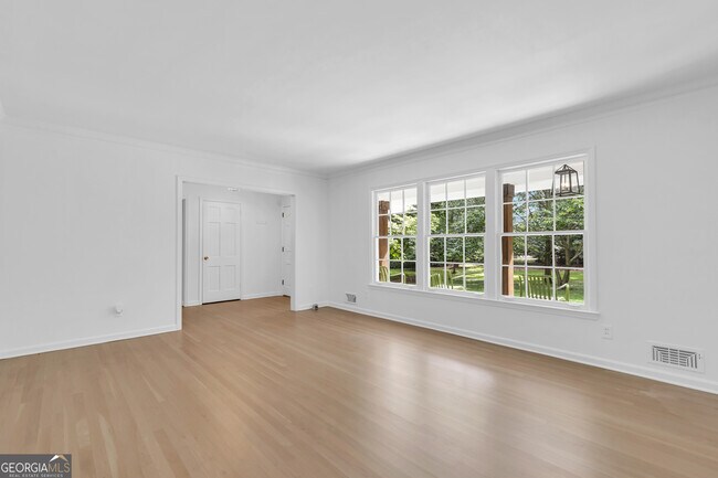 Building Photo - 5095 S Trimble Rd