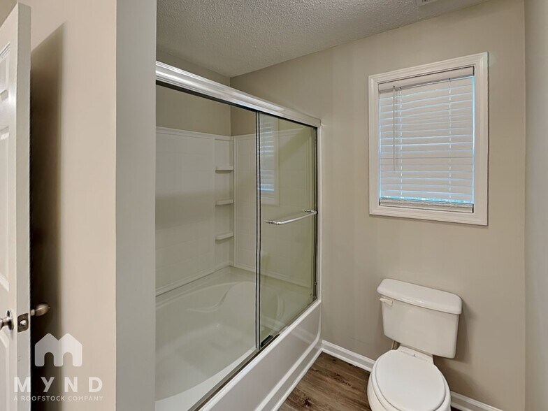 Building Photo - 323 Rosemont Ct
