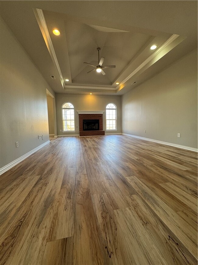 Building Photo - 314 Center Dr