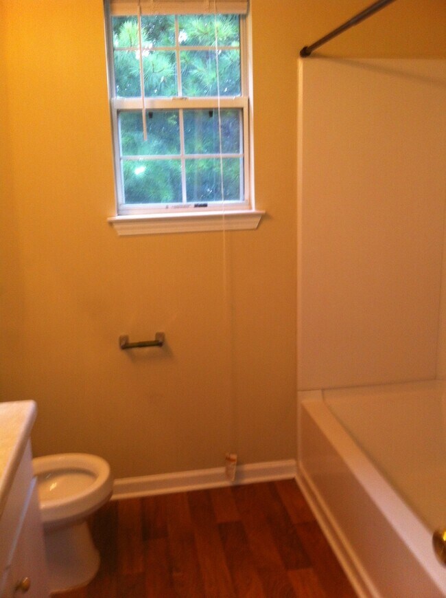 Building Photo - Newly Renovated Stunning House for Rent 4 ...