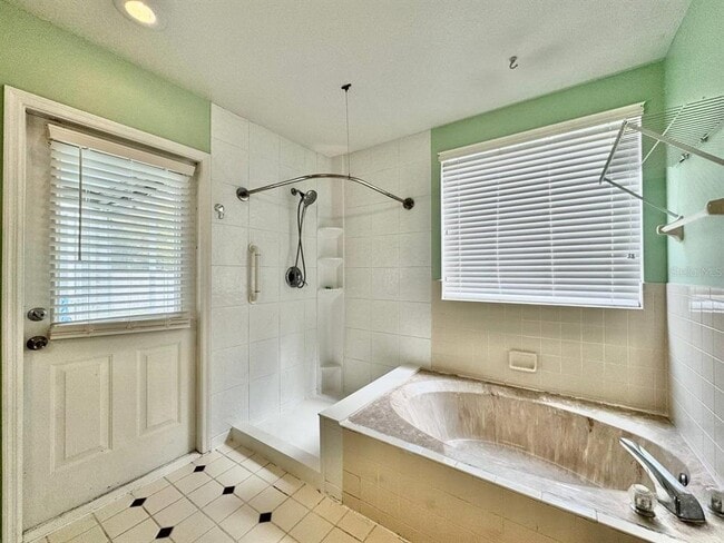 Building Photo - 5333 Casa Nueva Dr