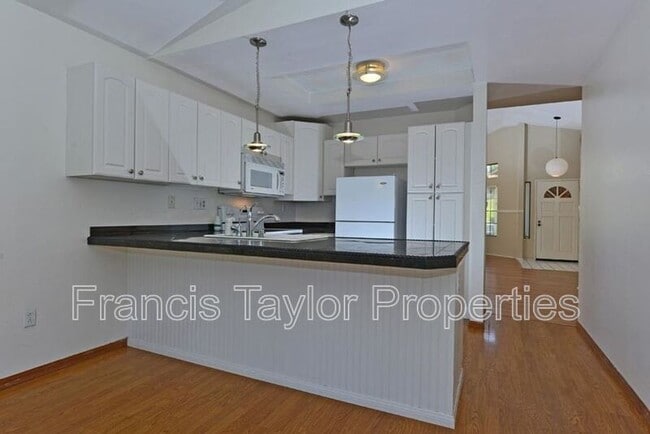 Building Photo - 11893 Caminito Ryone