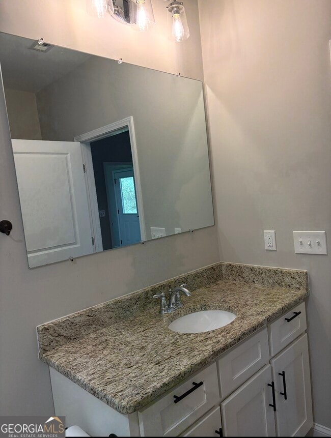 Building Photo - 121 Johnson St