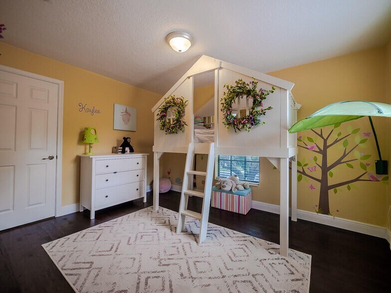 Building Photo - 6673 Eagle Ridge Dr