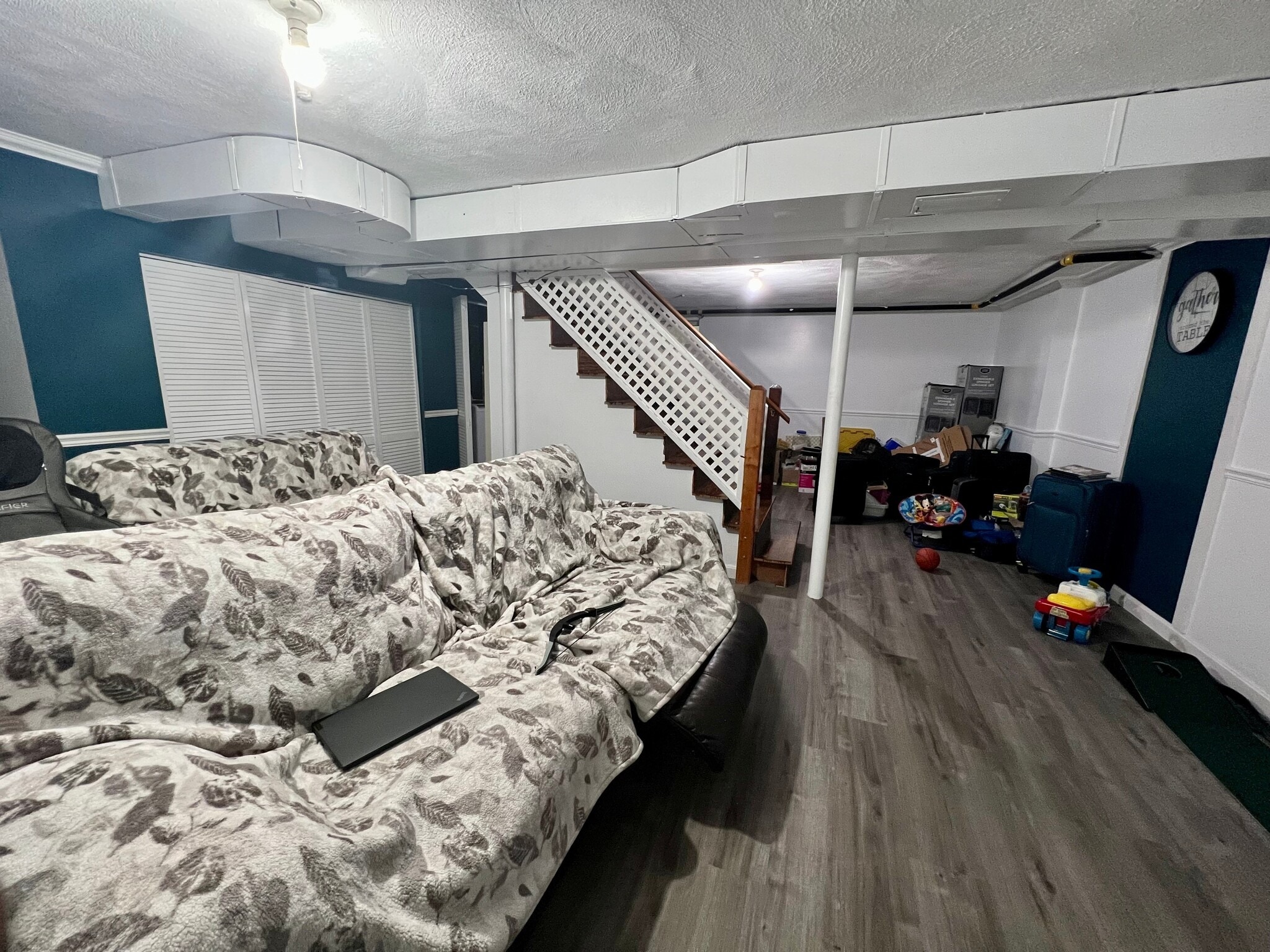 Rennovated Finished Basement - 1 Meetinghouse Rd