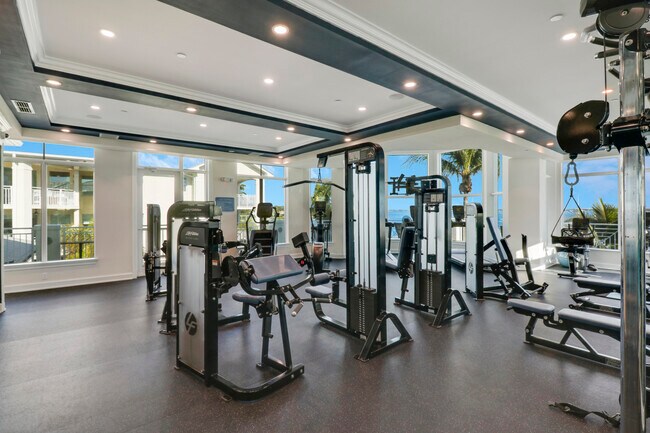 Building Photo - 975 NW Flagler Ave