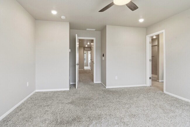 Building Photo - 11433 W Belleview Dr