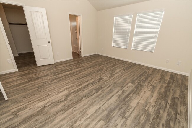 Building Photo - 75 Santa Barbara Dr