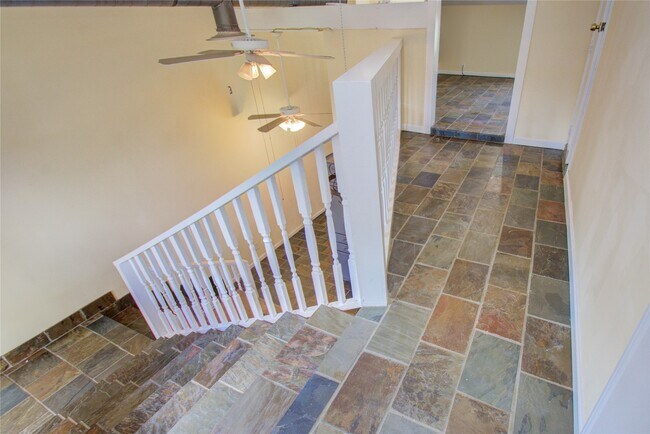 Building Photo - 5313 Palmetto St