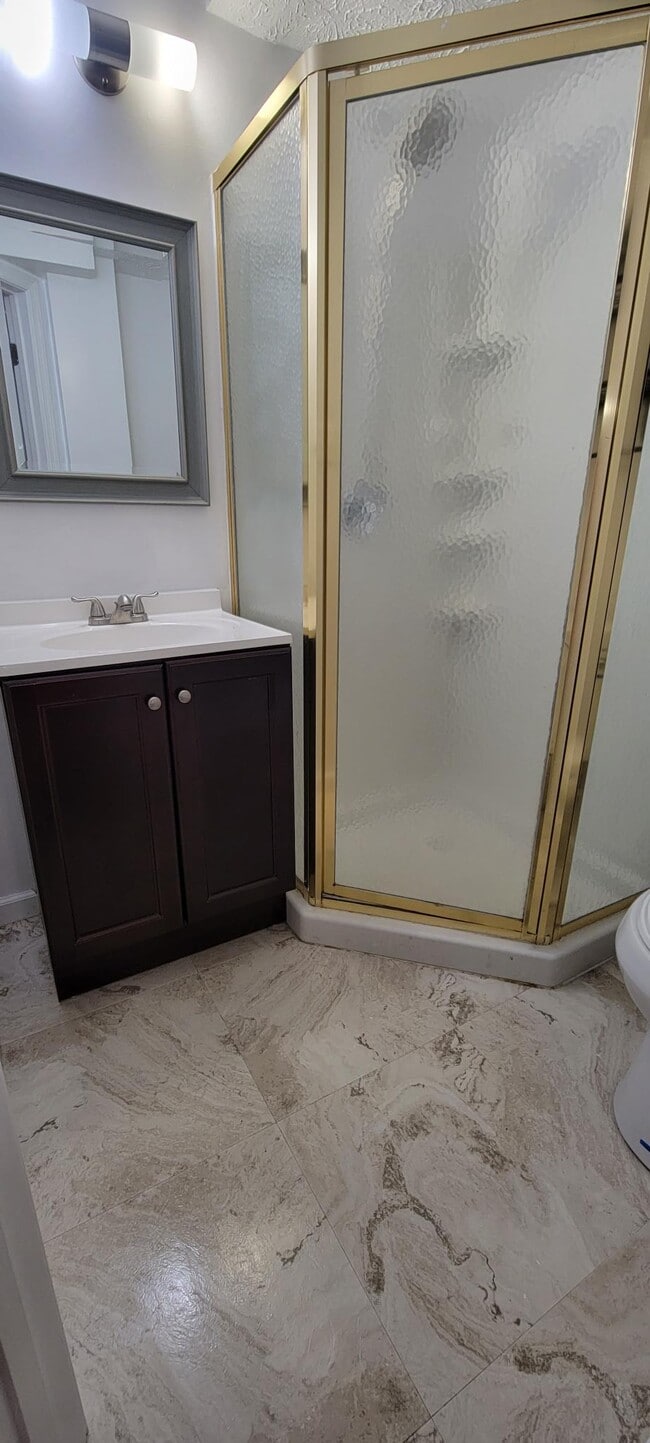 Building Photo - 8399 Fern Leaf Ct