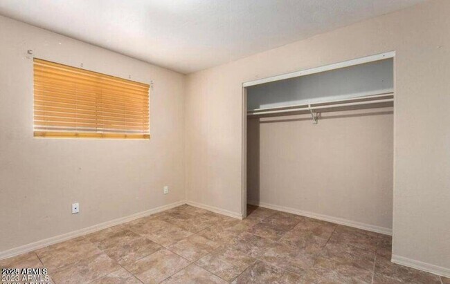 Building Photo - 7101 N 36th Ave