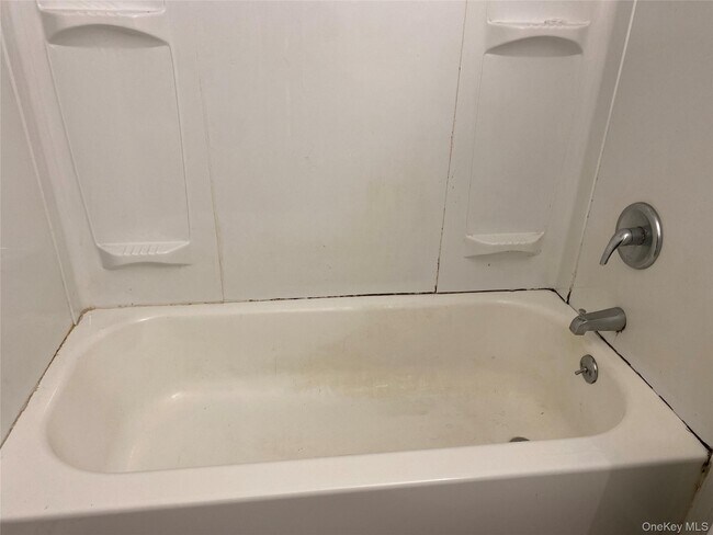 Building Photo - 515 Jackson Ave