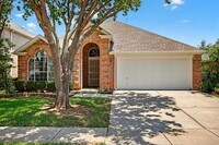 Building Photo - 3012 Honey Locust Dr
