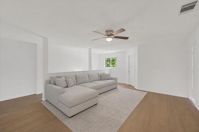 Building Photo - 17817 Majestic Elm Ln