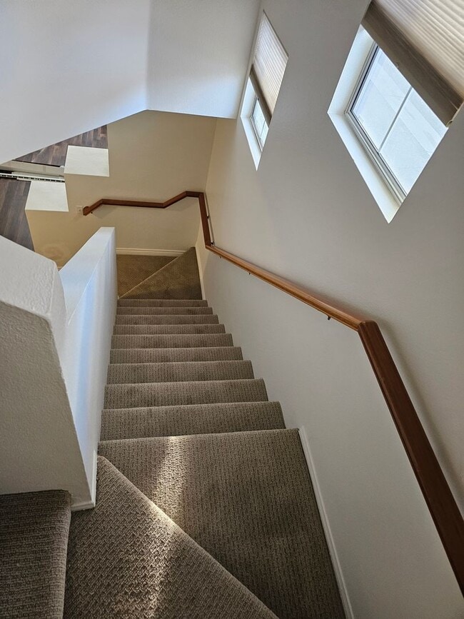 Building Photo - Gated Community~$2,595~ 2 Bed/2.5 Bath End Unit Townhome.