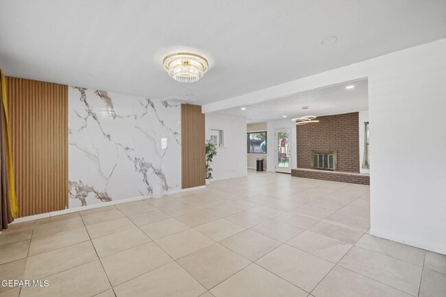 Building Photo - 8405 Whitus Dr