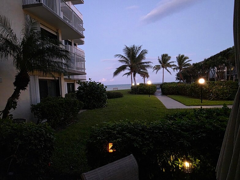 Building Photo - 4450 Highway A1A