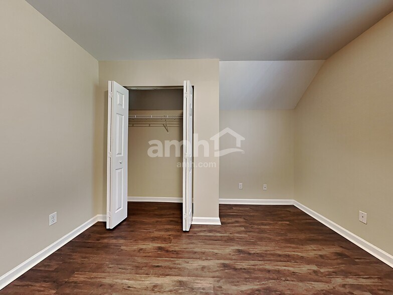Building Photo - 4812 Oak Haven Pl