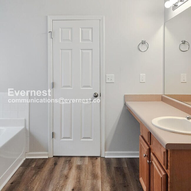 Building Photo - 6870 Old Bethsaida Way