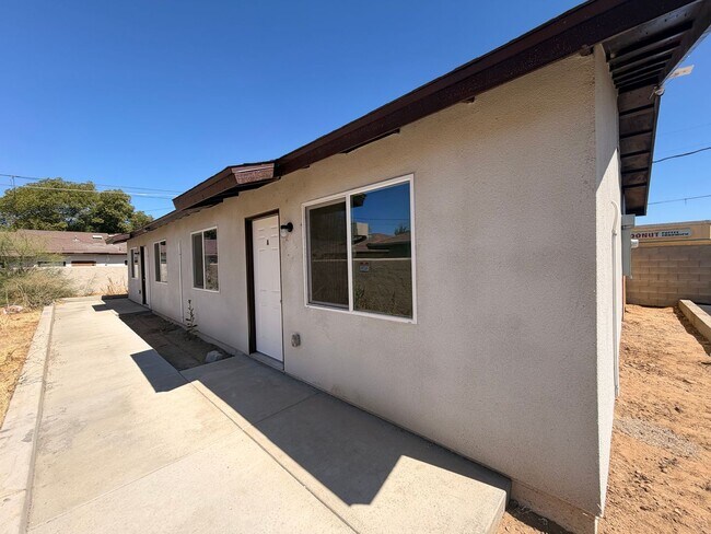 Building Photo - 313 Airport Dr