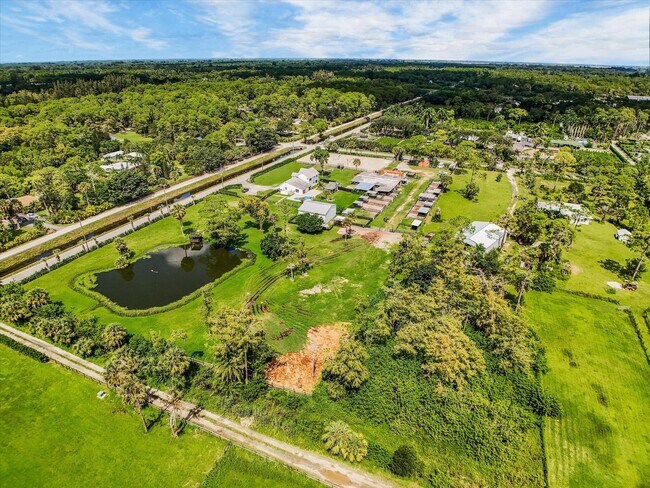 Building Photo - 1350 C Rd