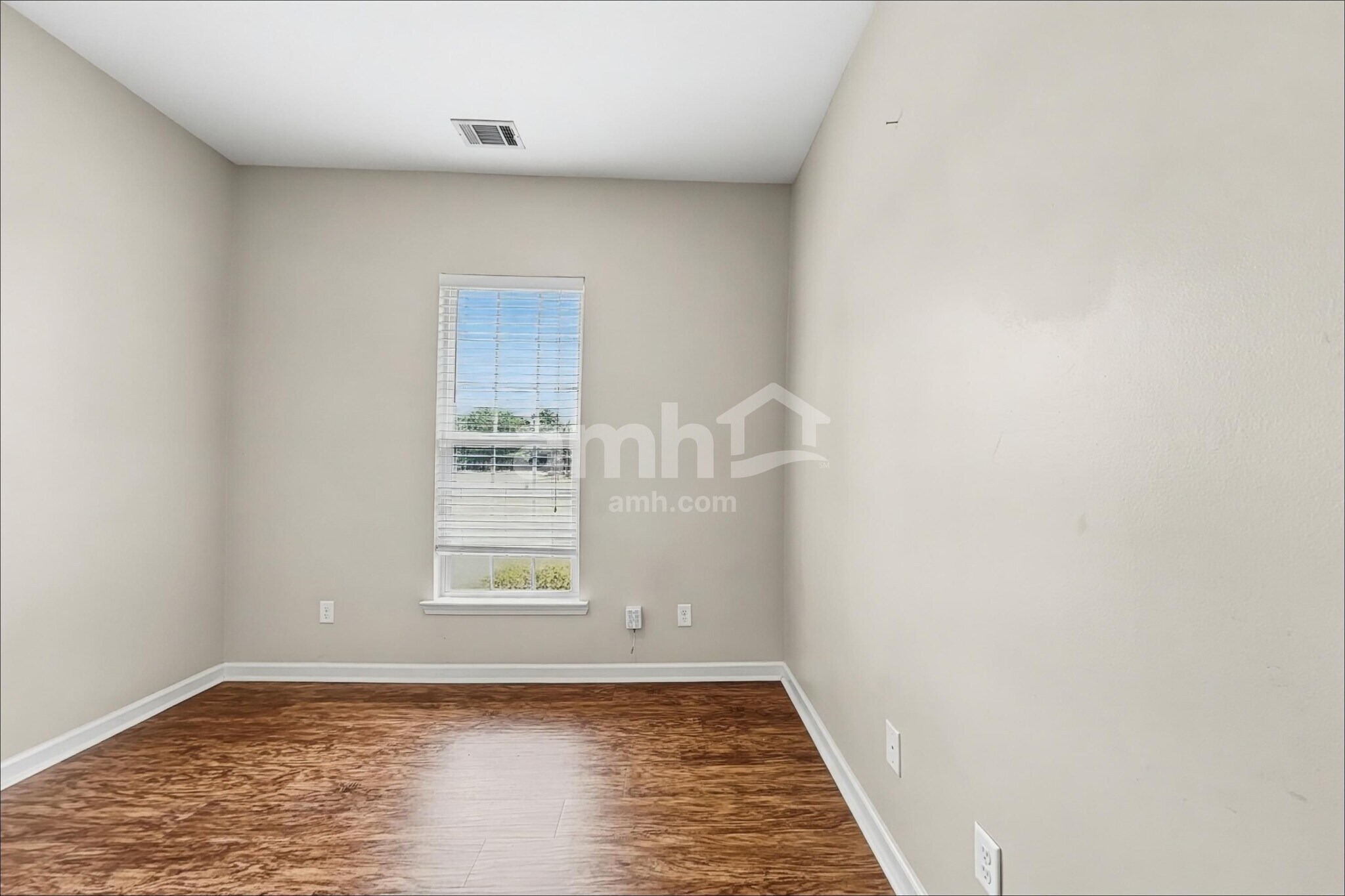 Building Photo - 103 Cumberland Way