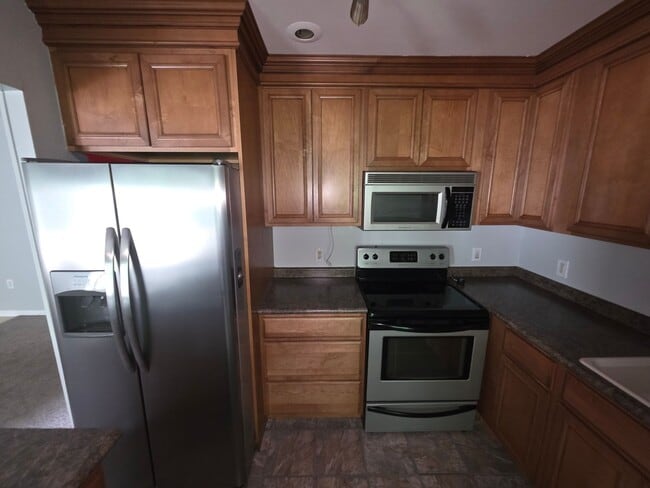 Building Photo - Beautiful 2 Bedroom Apartment - Wappingers...