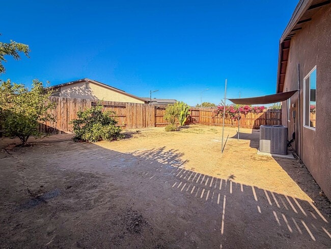 Building Photo - 1108 Honeybell Ct