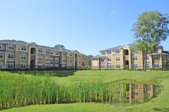 Building Photo - Spanish Trace