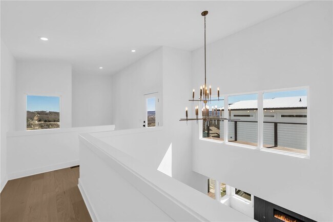 Building Photo - 123 S Paddock Loop