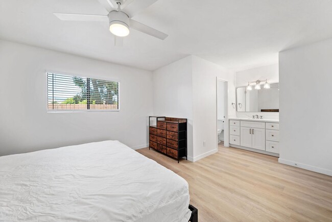 Building Photo - Fully remodeled luxury 3 bedroom 2 bathroo...