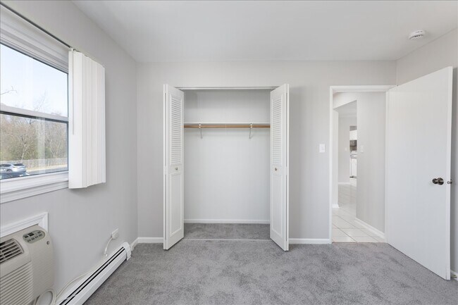 Building Photo - 5740 East Ave