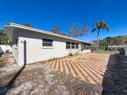 Building Photo - 1001 Chinaberry Rd