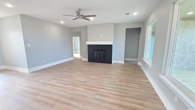Building Photo - 15104 Angus Ct