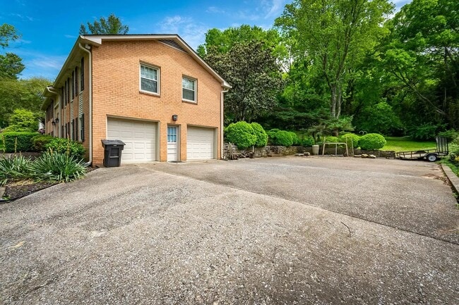 Building Photo - Nice 4BR Home in Perfect Location