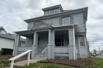 Building Photo - 343 Cedar Ave