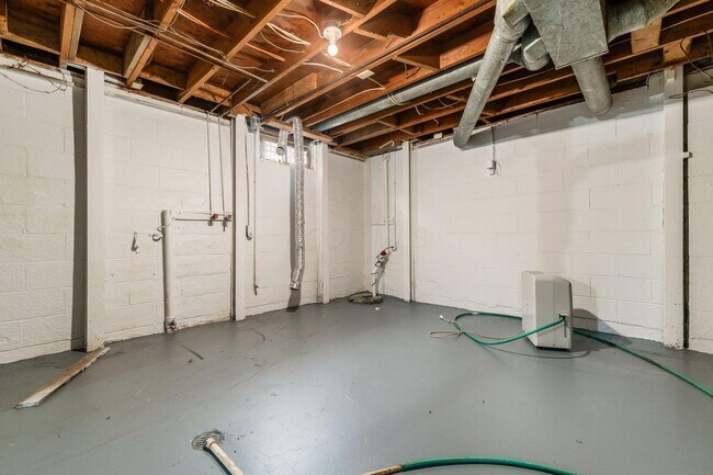 Building Photo - 1839 Hemswell Ct